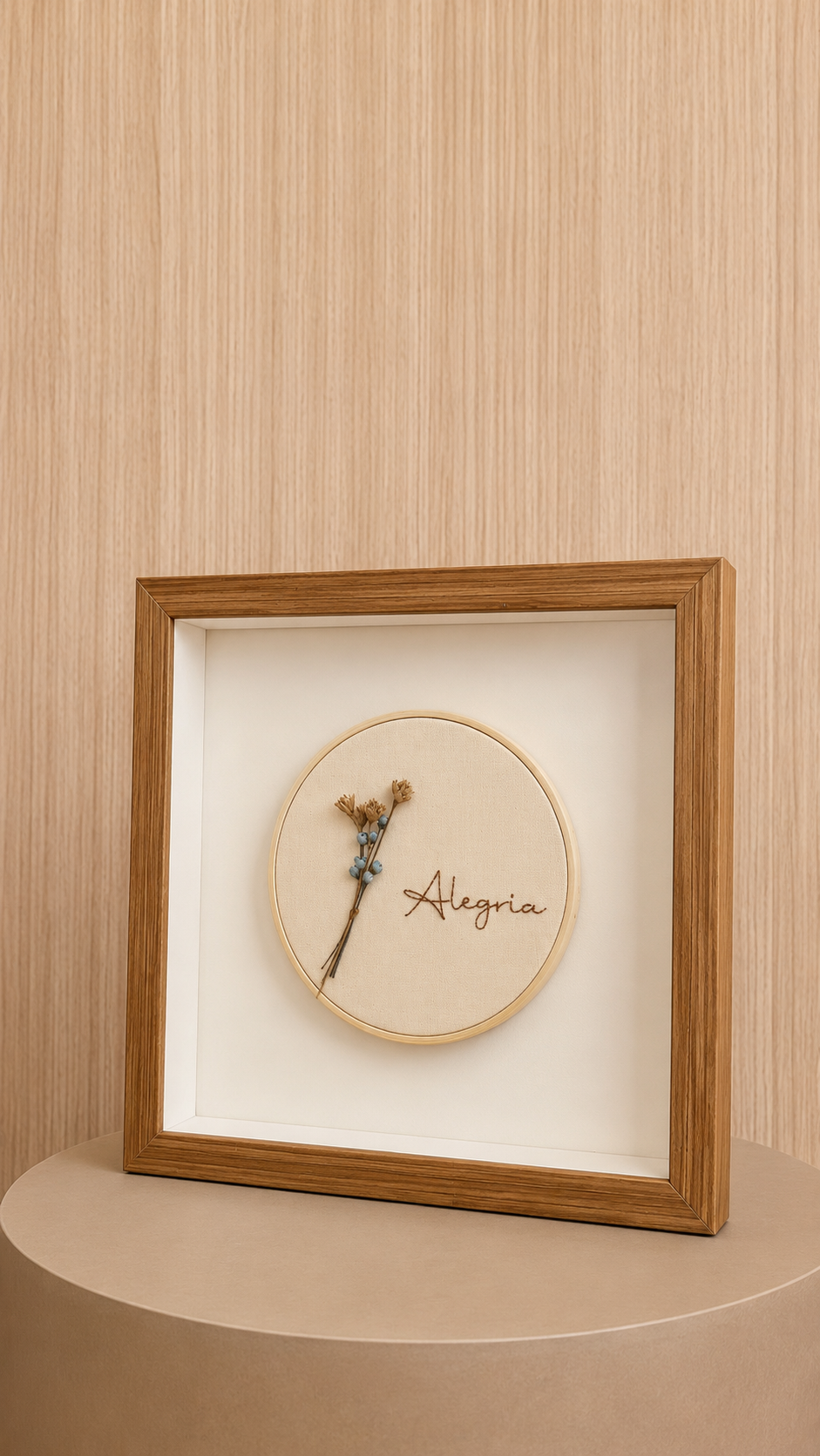 Quadro Bordado em Moldura de Madeira - Alegria.