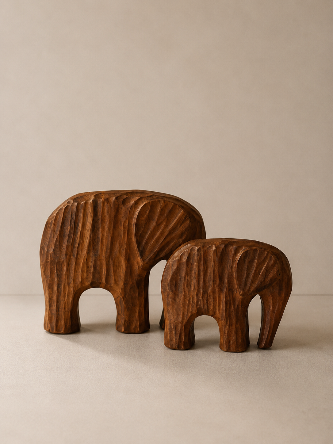 Escultura Elefante Decorativo em Madeira G