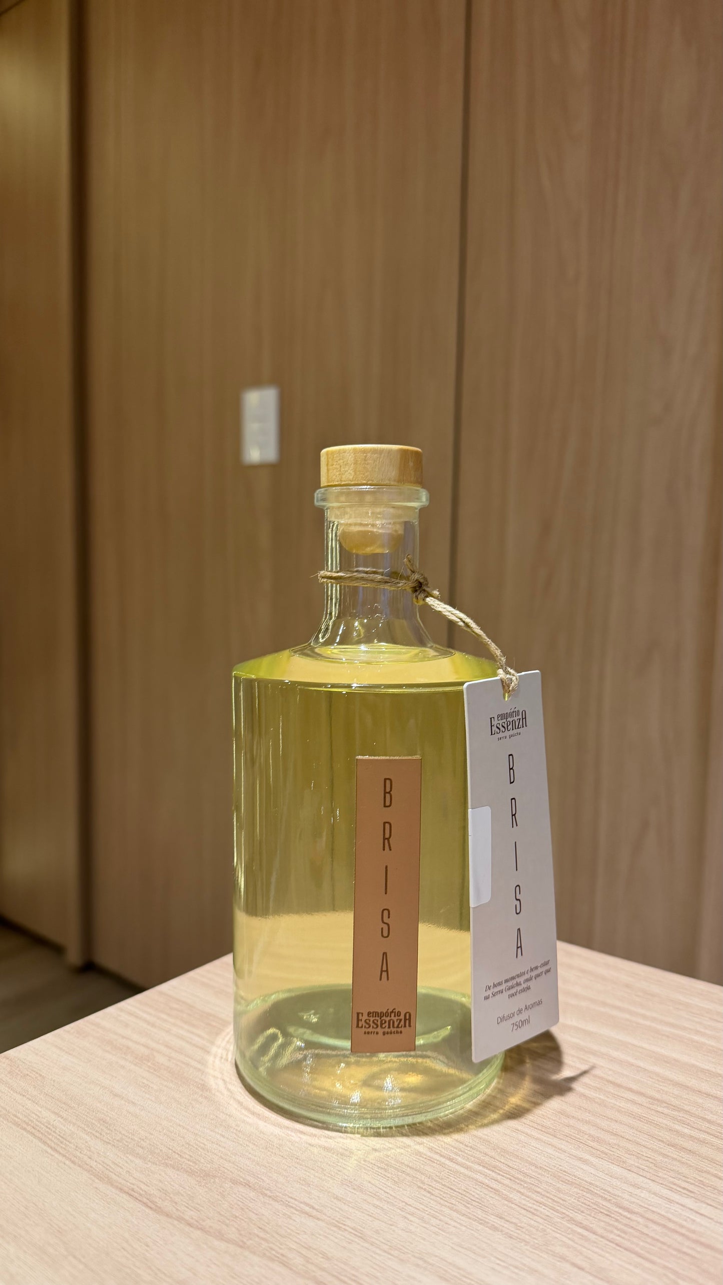 Difusor de Aromas Brisa 750ml | Fragrância Cítrica e Amadeirada